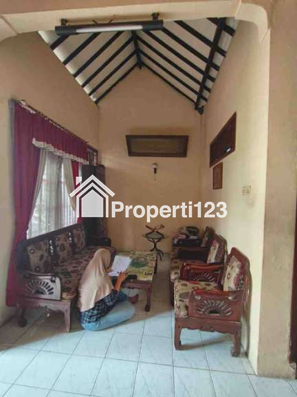 Rumah second murah 2 lantai dipinggir jalan raya sukmajaya,Depok - 3