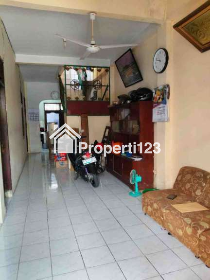 Rumah second murah 2 lantai dipinggir jalan raya sukmajaya,Depok - 4