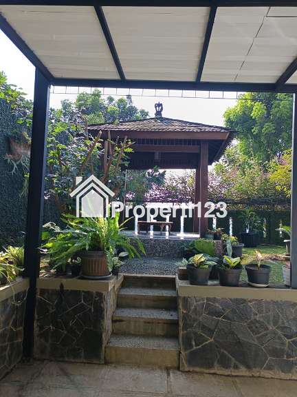 Rumah Modern Classic Semi Furnish Serasa Villa View Kota Bandung   6 Kamar Tidur 5 Kamar Mandi Garasi Carport Luas di Bojong Koneng - 14