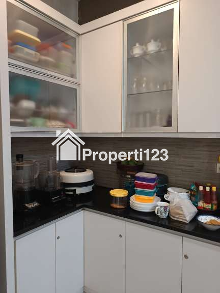 Rumah Modern Classic Semi Furnish Serasa Villa View Kota Bandung   6 Kamar Tidur 5 Kamar Mandi Garasi Carport Luas di Bojong Koneng - 6