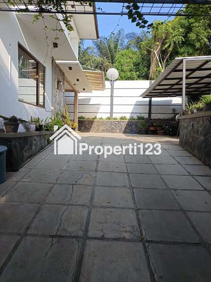 Rumah Modern Classic Semi Furnish Serasa Villa View Kota Bandung   6 Kamar Tidur 5 Kamar Mandi Garasi Carport Luas di Bojong Koneng - 15