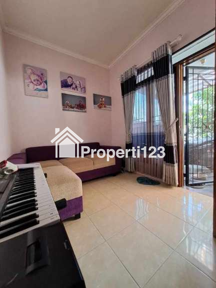 Rumah second 2 lantai murah siap huni diKav.Ui tanah baru,Depok - 4