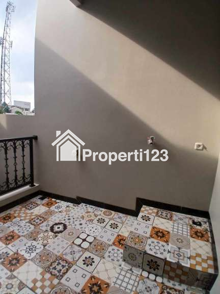 Rumah murah 2 lantai siap huni American classic dikalimulya,Depok - 14