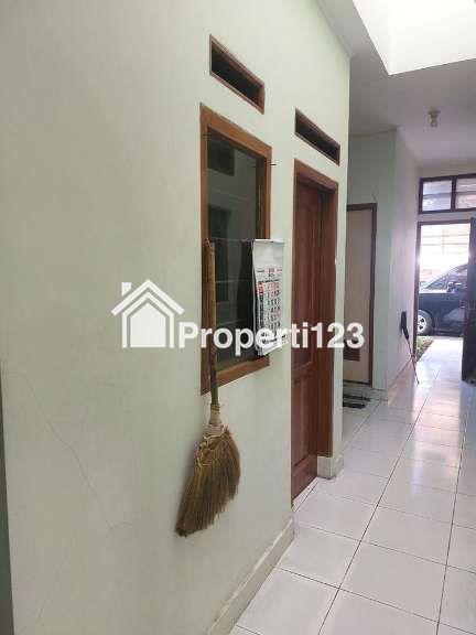 Rumah Full Furnish 5 Kamar Tidur 3 Kamar Mandi Carport Dekat Kawasan Perkantoran Pendidikan Perbelanjaan dan Hiburan di Kota Sumedang - 5