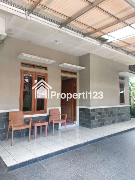 Rumah Full Furnish 5 Kamar Tidur 3 Kamar Mandi Carport Dekat Kawasan Perkantoran Pendidikan Perbelanjaan dan Hiburan di Kota Sumedang - 2