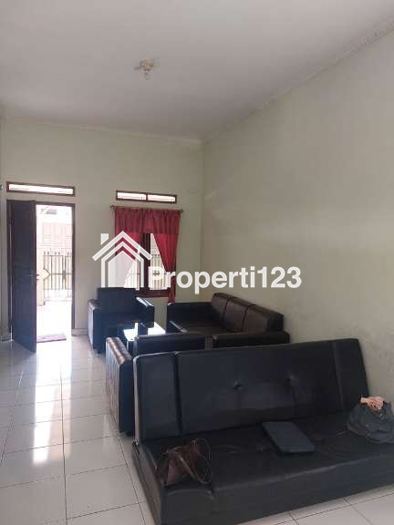 Rumah Full Furnish 5 Kamar Tidur 3 Kamar Mandi Carport Dekat Kawasan Perkantoran Pendidikan Perbelanjaan dan Hiburan di Kota Sumedang - 9