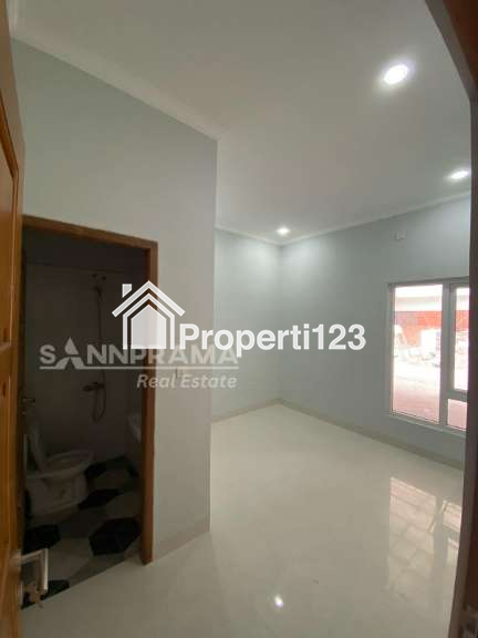 Rumah 2 lantai murah siap huni lokasi strategis dilimo,depok - 7