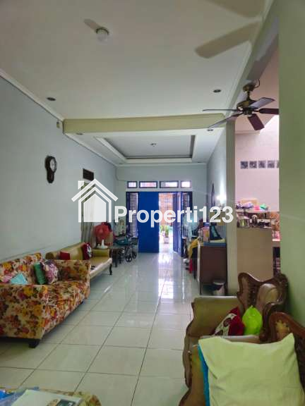 Rumah second strategis di Tanjung Duren Jak Bar - 5