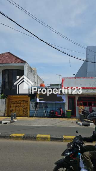 Rumah second strategis di Tanjung Duren Jak Bar - 2