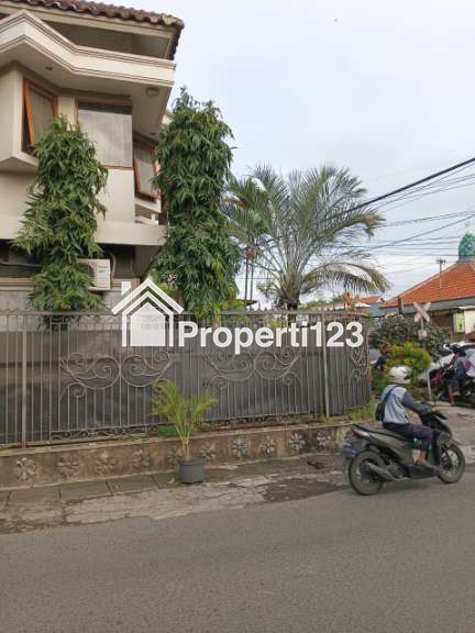 Disewakan Rumah Usaha 2 Lantai di Ketintang Surabaya Selatan - 3