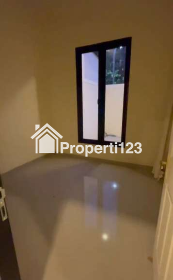 Dijual Rumah Modern Baru Gress Siap huni di Perumahan Pondok Benowo Indah Surabaya Barat - 3