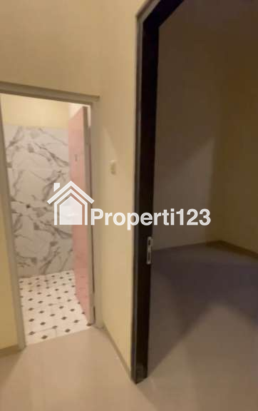 Dijual Rumah Modern Baru Gress Siap huni di Perumahan Pondok Benowo Indah Surabaya Barat - 5