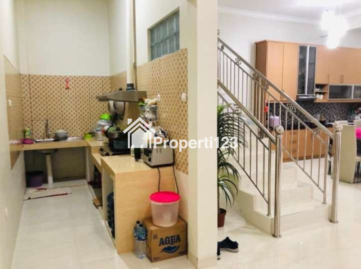 Rumah second 2 lantai murah siap huni hook dlm cluster dimampang depok - 7