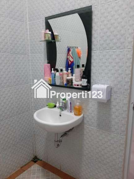 Rumah second 2 lantai murah siap huni hook dlm cluster dimampang depok - 10