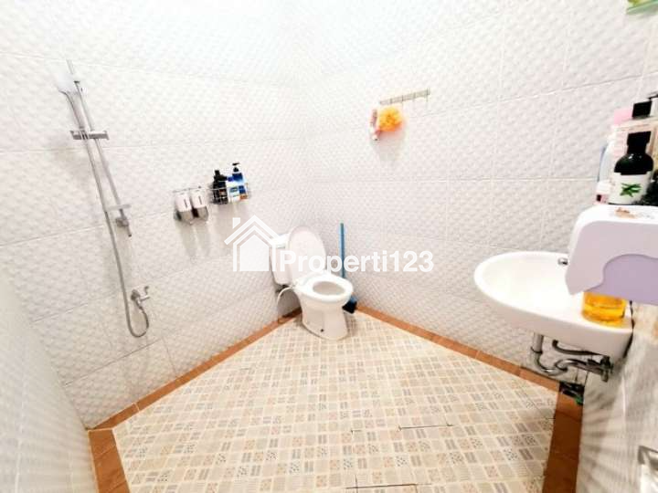 Rumah second 2 lantai murah siap huni hook dlm cluster dimampang depok - 6