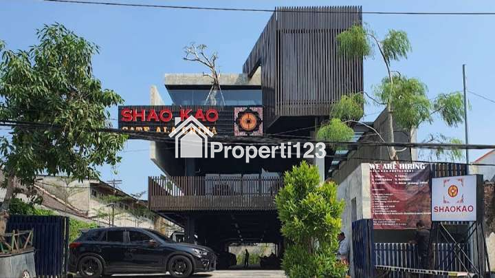 Gedung Usaha Komersial Eks Resto Raya HR Muhammad Surabaya Barat - 1