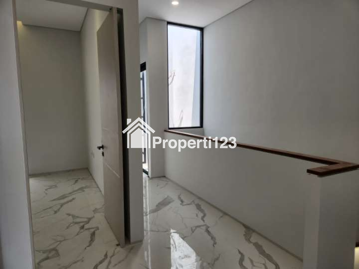 Rumah Baru Modern Siap Huni di Perumahan Sutorejo Prima Indah Mulyorejo Surabaya Timur - 6