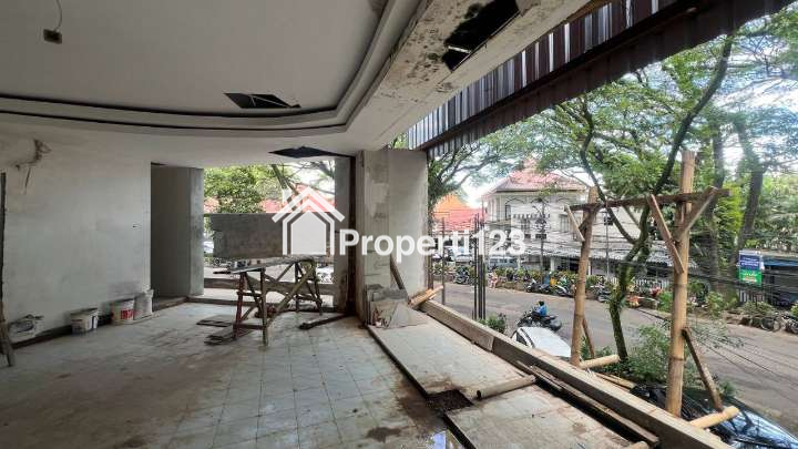 ‼️JUAL CEPAT‼️ Ruko Baru Renovasi Lokasi Jl. WR Supratman Klojen Malang - 7