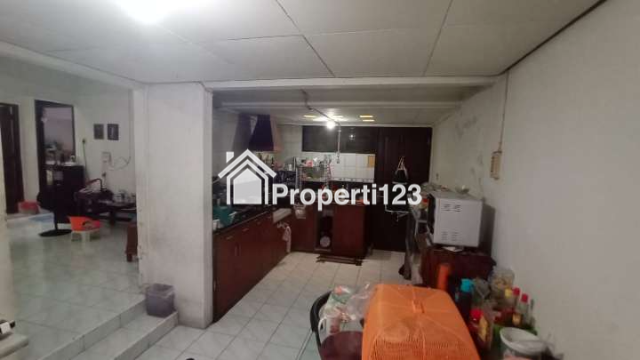 Rumah 1,5 lantai di Pisangan Ciputat Timur Tang Sel - 5