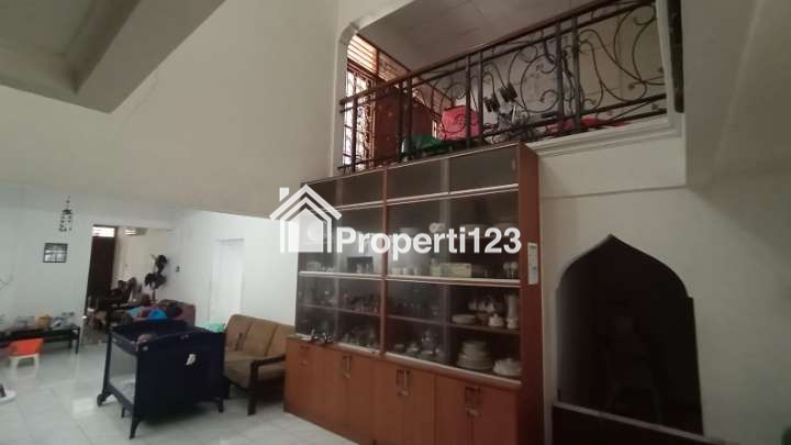 Rumah 1,5 lantai di Pisangan Ciputat Timur Tang Sel - 6