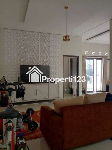 Rumah Semi Furnished Siap Huni Lokasi Perum Pandanwangi Sulfat Kota malang - 4
