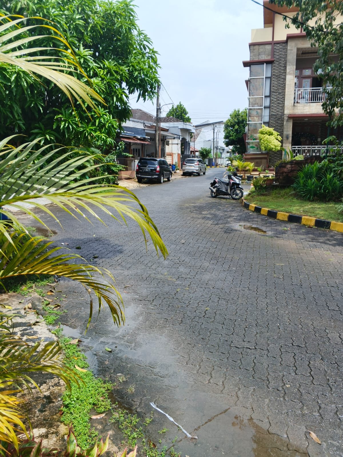 Dijual Rumah Tinggal - 12