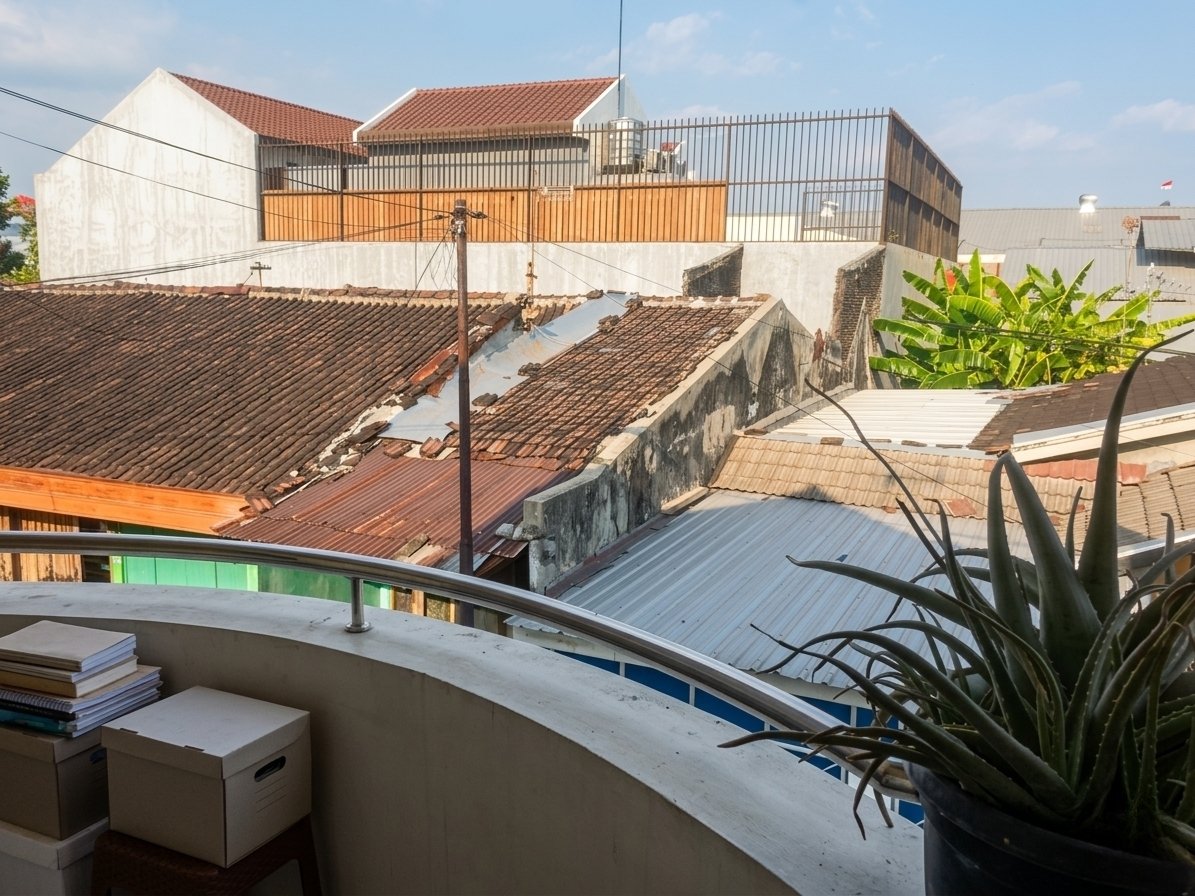🔥 JUAL CEPAT! RUMAH 2 LANTAI TENGAH KOTA SOLO 🔥 💥 DISKON 200 JUTA – LANGKA DI LOKASI INI! - 9