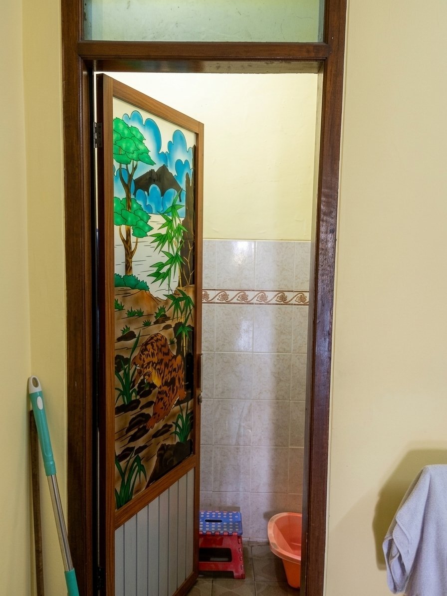 🔥 JUAL CEPAT! RUMAH 2 LANTAI TENGAH KOTA SOLO 🔥 💥 DISKON 200 JUTA – LANGKA DI LOKASI INI! - 10