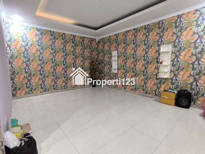 Rumah 5 Kamar Tidur Cluster Arana Kota Harapan Indah Bekasi - 4