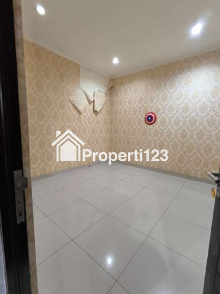 Rumah 5 Kamar Tidur Cluster Arana Kota Harapan Indah Bekasi - 13