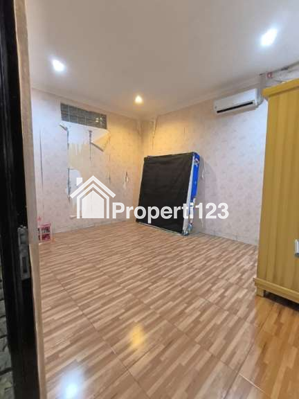 Rumah 5 Kamar Tidur Cluster Arana Kota Harapan Indah Bekasi - 14