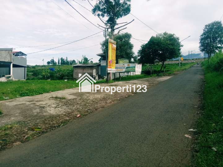 Tanah padat pinggir jalan desa Pakuhaji Bandung Barat - 3