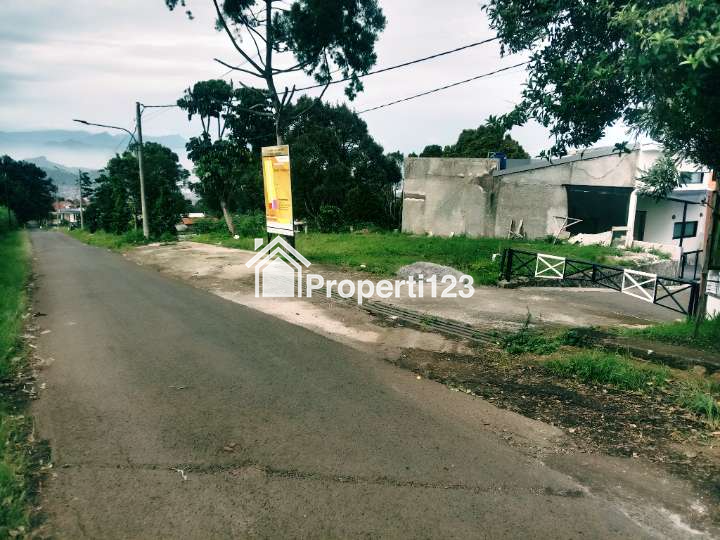 Tanah padat pinggir jalan desa Pakuhaji Bandung Barat - 1