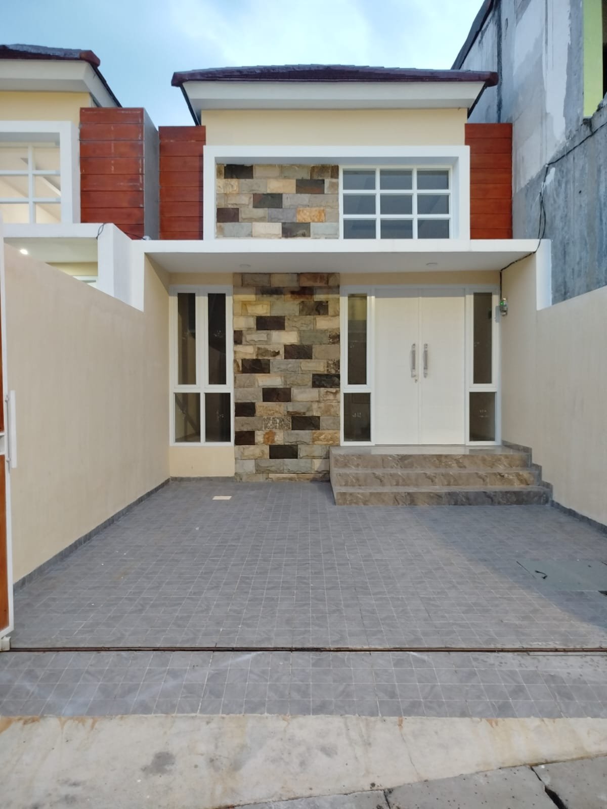 Rumah Murah Baru Gress siap huni Di Wonorejo Indah rungkut Surabaya Timur - 5