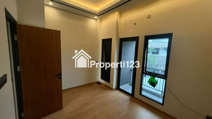 Dikontrakkan Rumah Baru 2 Lantai Siap Huni di lokasi super strategis Rempoa Bintaro, Pesanggrahan, Jaksel. - 10