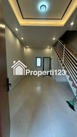 Dikontrakkan Rumah Baru 2 Lantai Siap Huni di lokasi super strategis Rempoa Bintaro, Pesanggrahan, Jaksel. - 5