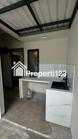 Dikontrakkan Rumah Baru 2 Lantai Siap Huni di lokasi super strategis Rempoa Bintaro, Pesanggrahan, Jaksel. - 16