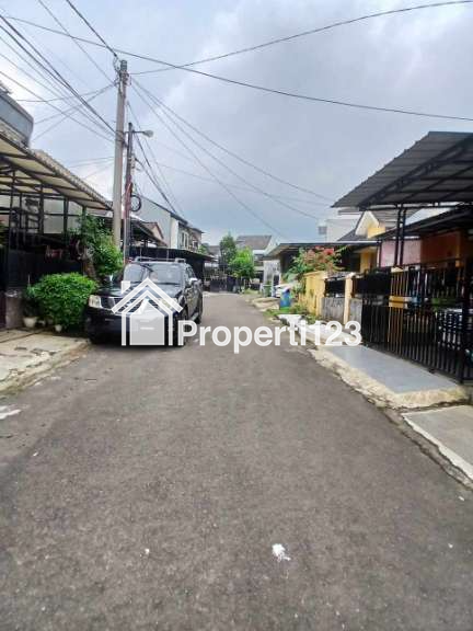 Rumah second cantik di Bella Casa Residence Depok - 2
