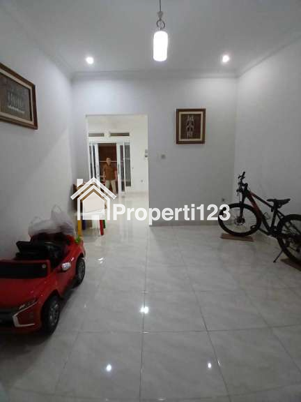 Rumah second cantik di Bella Casa Residence Depok - 3