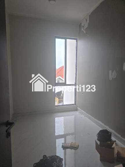 Dijual Rumah Baru Gress Di Perumahan elit Wisma Mukti Klampis Sukolilo Surabaya - 2