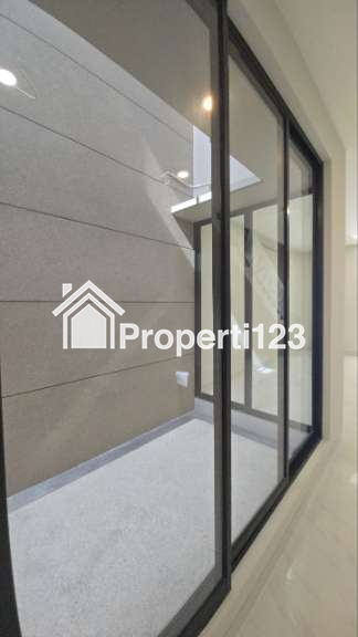 Rumah Modern Baru Gress Siap Huni Lokasi Baruk Utara Rungkut Surabaya Timur - 6