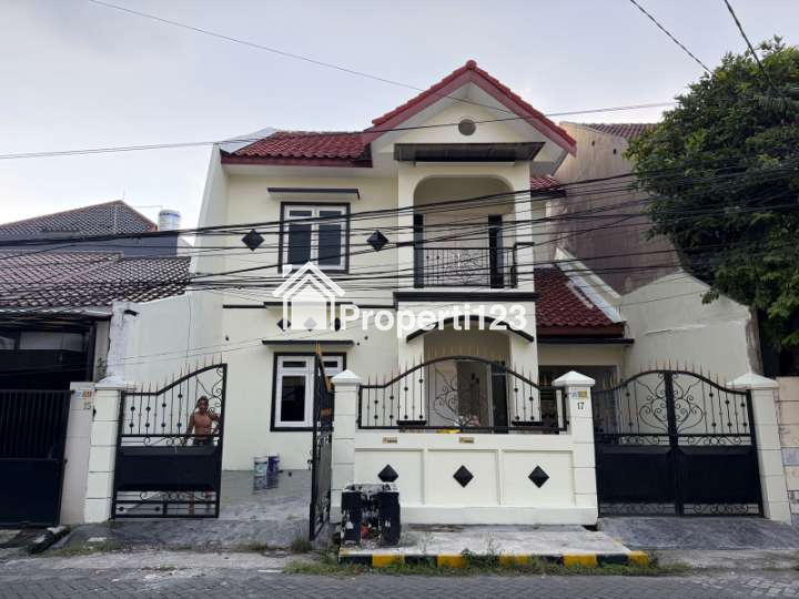 Rumah Sutorejo Selatan Jalan Utama Hanya 300 meter ke Raya Mulyosari - 1