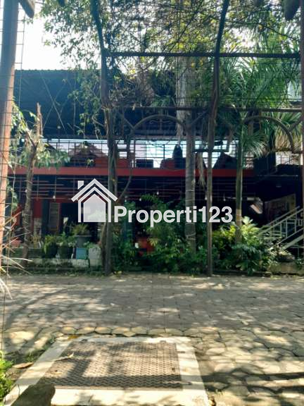 Disewakan rumah di jalan Slamet riyadi solo - 2
