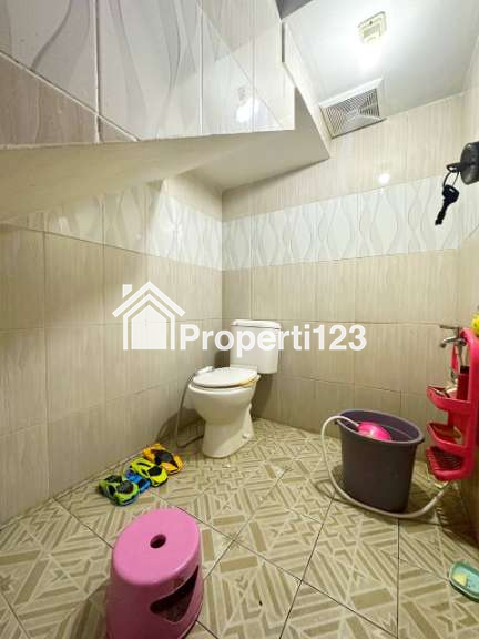 Rumah second hook strategis di Pondok Kelapa Jakarta Timur - 5