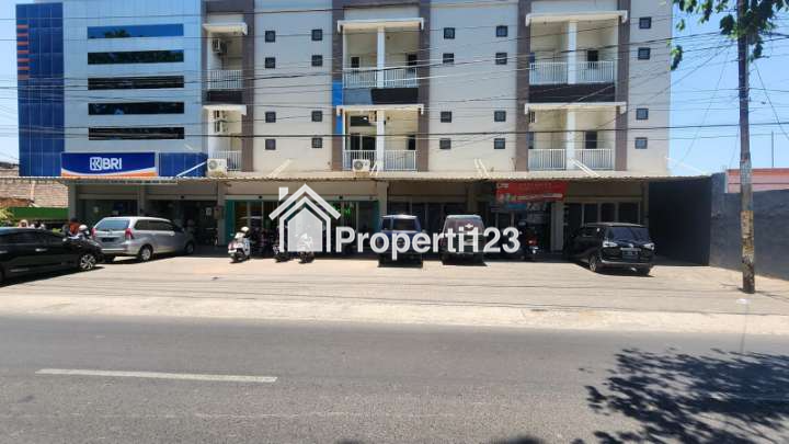 Dijual Ruko 3 Lantai Nol Jalan Raya Kebonsari Surabaya Selatan Parkiran Extra Luas - 1