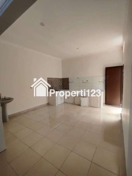 Rumah second terawat dekat tol Cimanggis Depok - 11