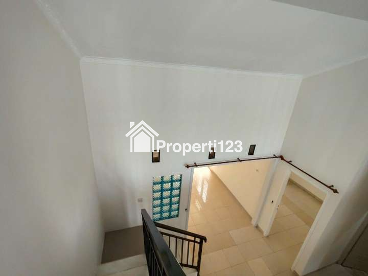 Rumah second terawat dekat tol Cimanggis Depok - 6