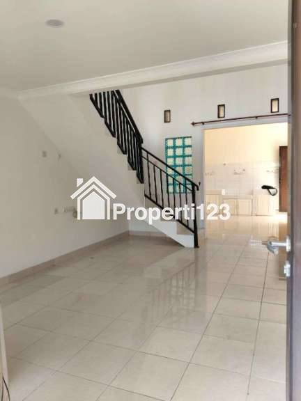 Rumah second terawat dekat tol Cimanggis Depok - 5