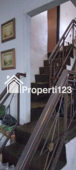 Rumah second murah tanah luas siap huni lokasi strategis dicinere depok - 10