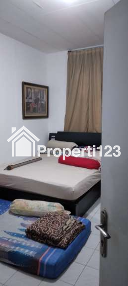 Rumah second murah tanah luas siap huni lokasi strategis dicinere depok - 8